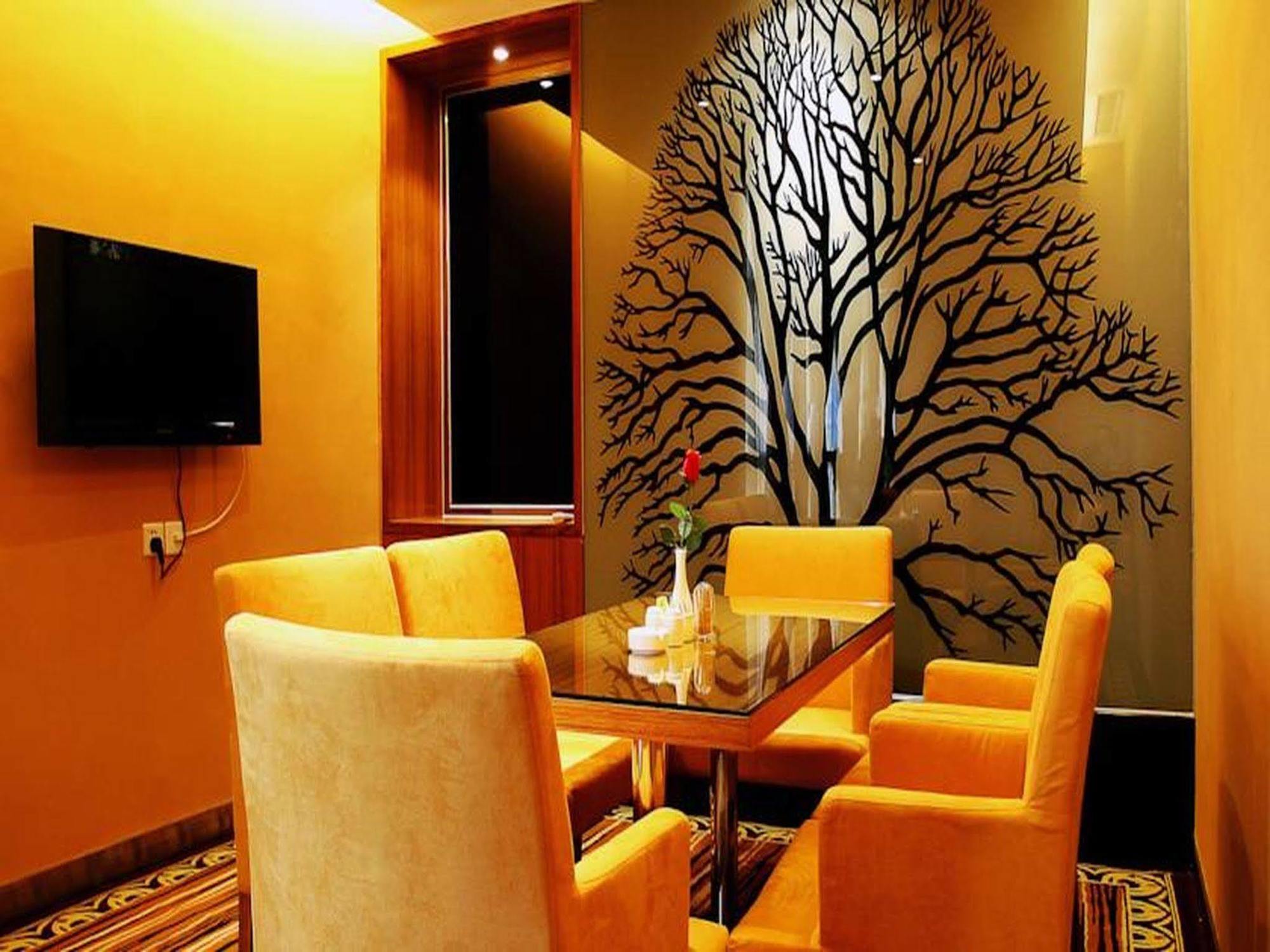 Shenzhen Luohu Railway Station Hotel - West Building Экстерьер фото
