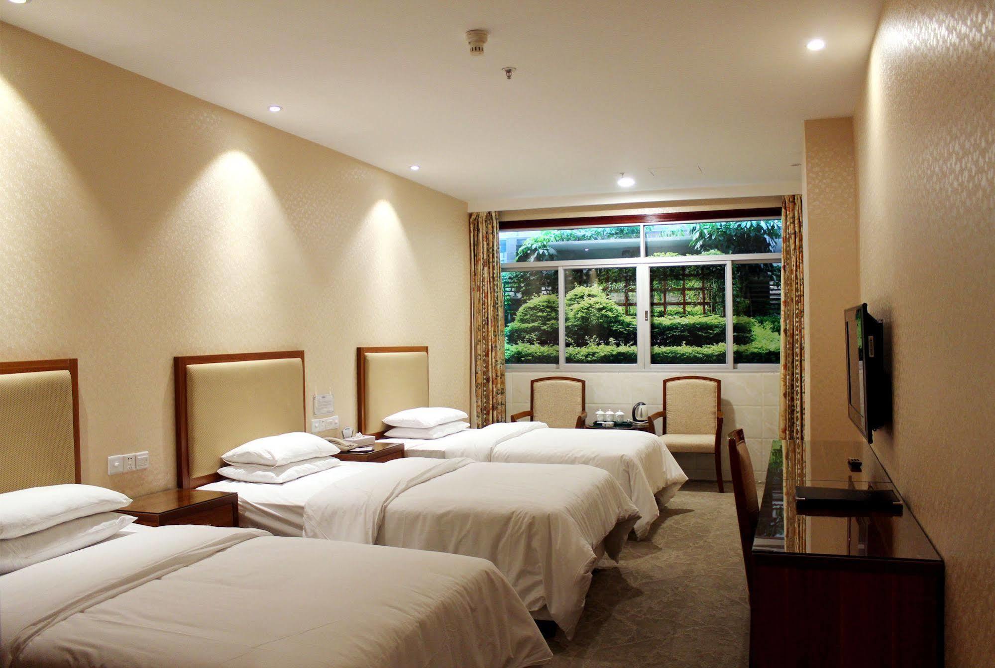 Shenzhen Luohu Railway Station Hotel - West Building Экстерьер фото